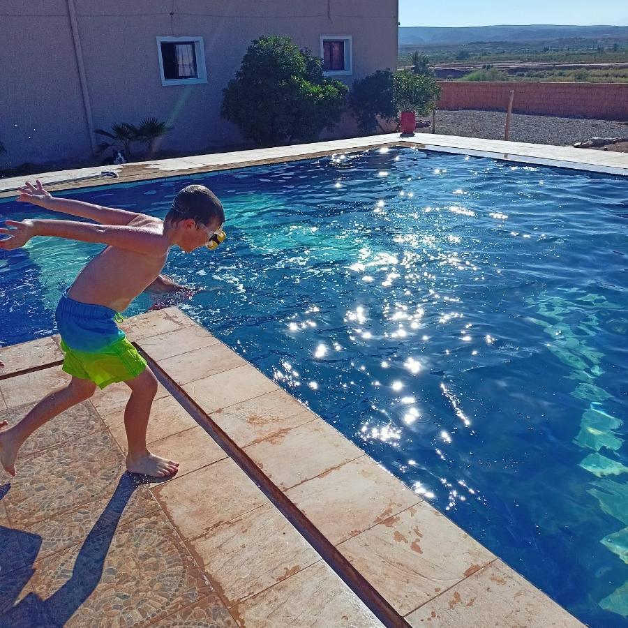 Lescale De Ouarzazate Hotel Tazentoute Bagian luar foto